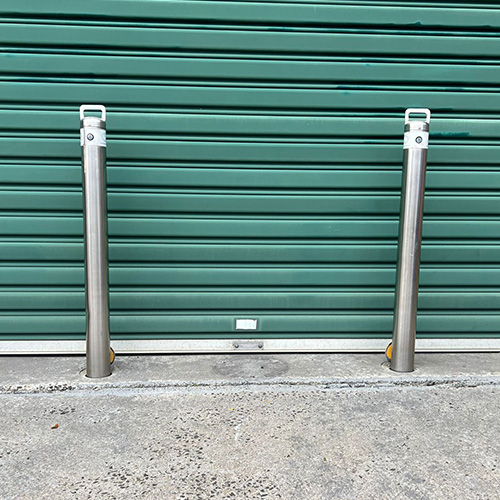 STAINLESS STEEL BOLLARD